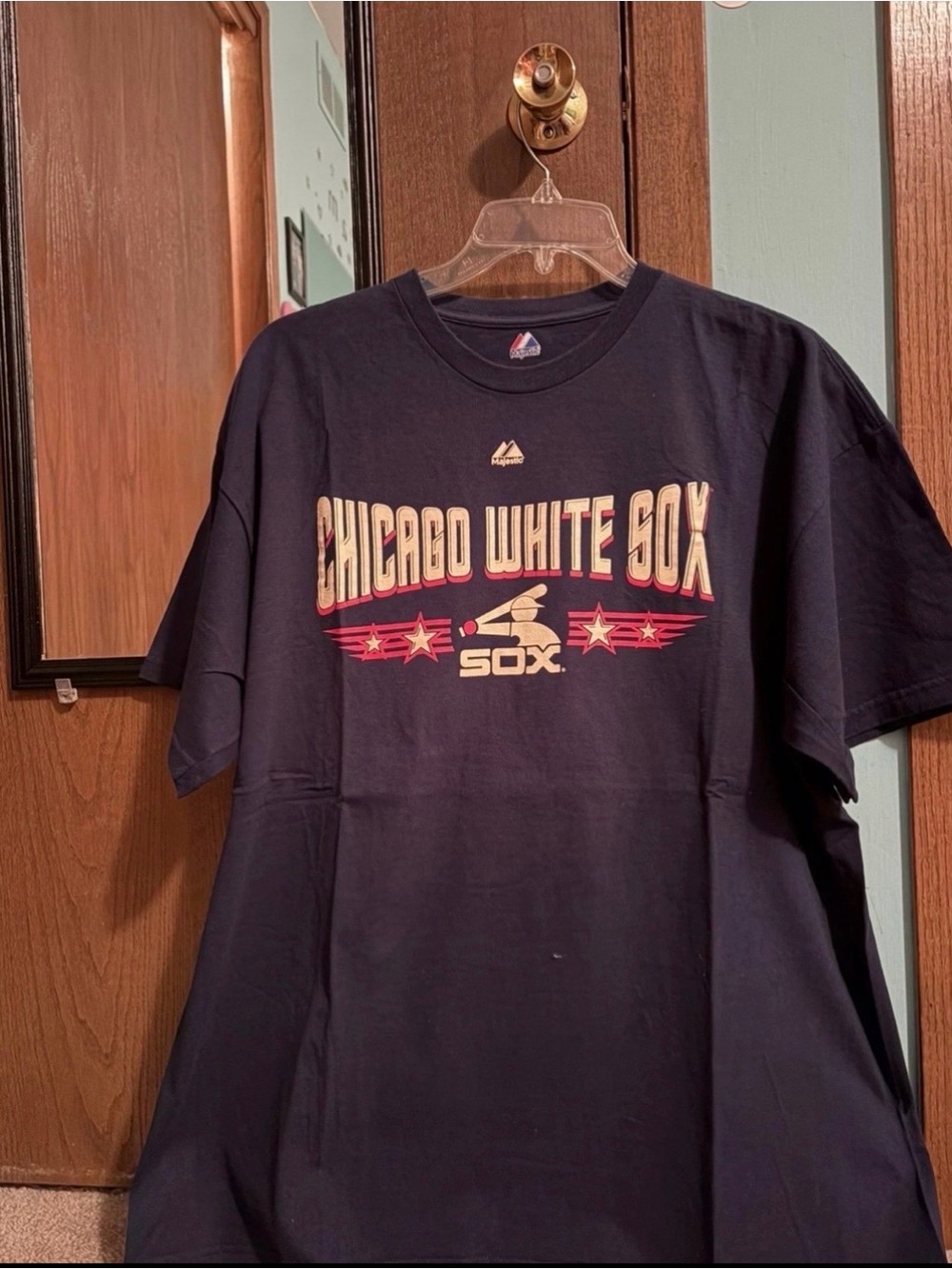 Majestic Chicago White Sox Navy Graphic Tee with Red Accent